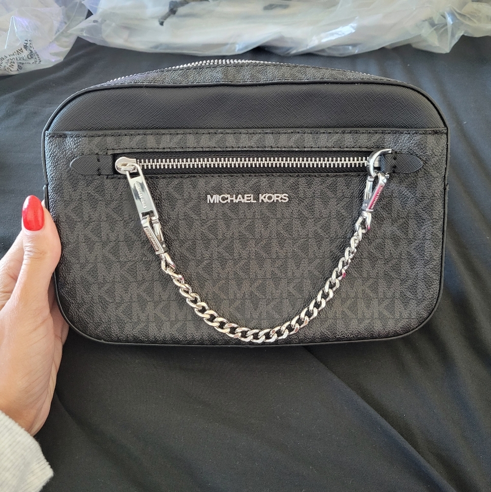 Michael Kors jetset crossbody bag